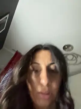 Snapshot of BabyLeopard chatting on November 2025 03:12:02 PM BabyLeopard online show from November 2025 03:12:02 PM