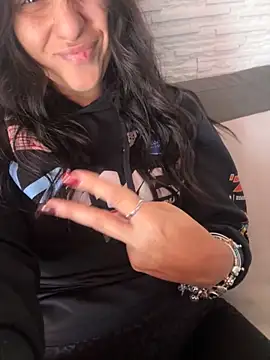 Snapshot of BabyLeopard chatting on November 2025 10:16:01 AM BabyLeopard online show from November 2025 10:16:01 AM