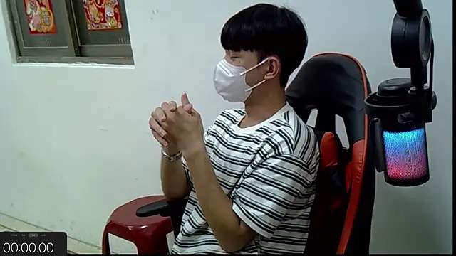 zhu000000 online show from October 2025 04:56:02 AM