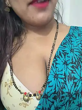 Snapshot of Shneeha_le chatting on June 2026 06:02:01 PM Shneeha le online show from June 2026 06:02:01 PM