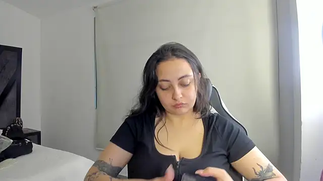 SarahCastro1  online show from June 2026 12:41:02 AM