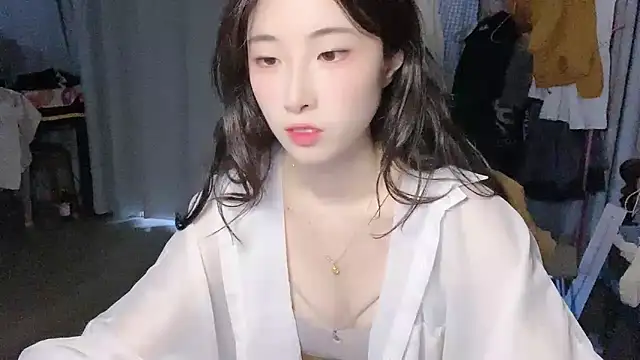 Freya7777 online show from September 2025 03:39:02 AM