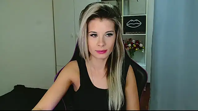 KristineGlow online show from January 2026 07:24:01 AM