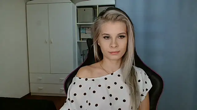 KristineGlow online show from March 2026 08:26:33 AM