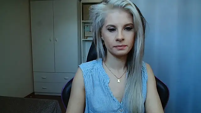 KristineGlow online show from May 2026 06:20:01 AM