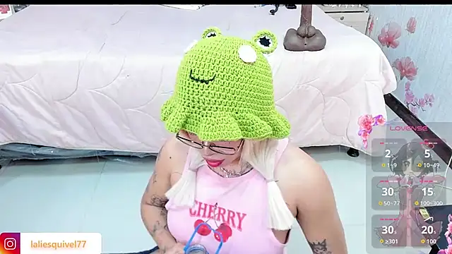 Snapshot of SafiroAgataaa chatting on July 2026 05:20:02 AM SafiroAgataaa online show from July 2026 05:20:02 AM
