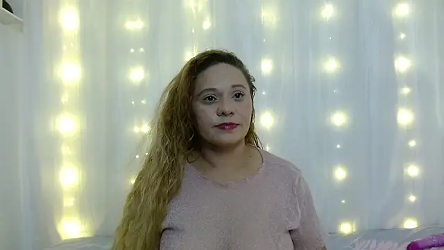 Snapshot of NoraParkeer chatting on November 2025 08:08:01 PM NoraParkeer online show from November 2025 08:08:01 PM