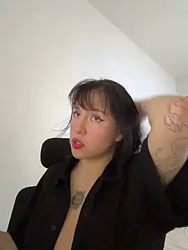 Snapshot of aliciia_23 chatting on November 2025 08:47:02 PM aliciia 23 online show from November 2025 08:47:02 PM