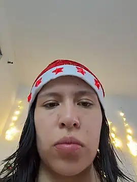 Snapshot of aliciia_23 chatting on December 2025 09:46:02 PM aliciia 23 online show from December 2025 09:46:02 PM