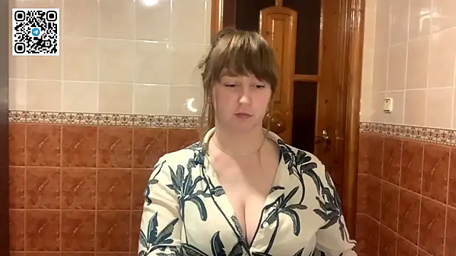 MaroonMoon  online show from December 2025 08:59:01 PM