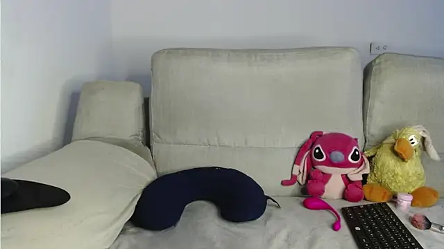 Raycatt1 online show from April 2026 12:00:02 PM