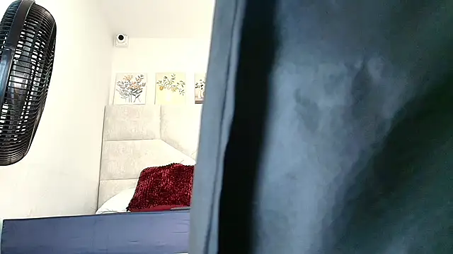 elizawiliamst online show from November 2025 11:32:01 AM