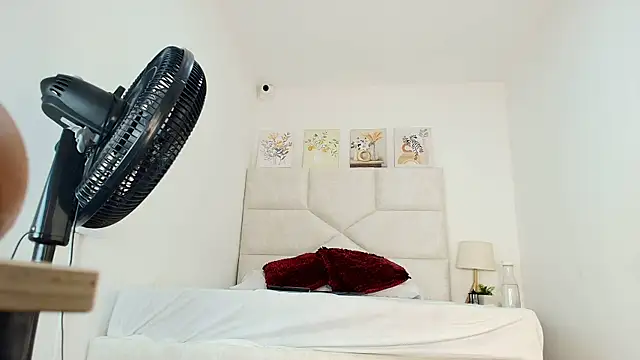 elizawiliamst online show from March 2026 11:59:02 AM