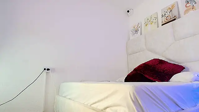 Snapshot of elizawiliamst chatting on April 2026 06:01:02 PM elizawiliamst online show from April 2026 06:01:02 PM