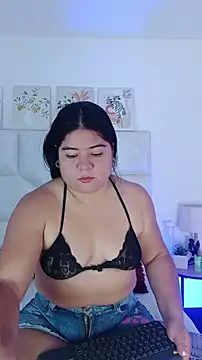 elizawiliamst online show from July 2026 12:31:01 PM