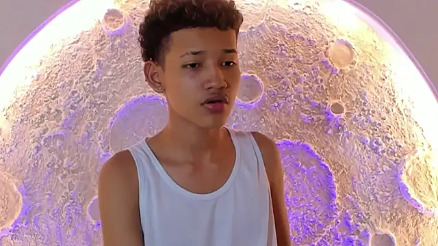  Noah19 online show from October 2025 01:10:01 PM