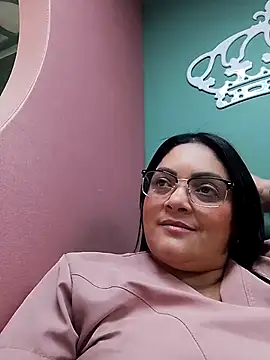 tiffany Johnson1 online show from November 2025 03:56:02 PM