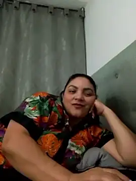 tiffany Johnson1 online show from May 2026 01:58:02 AM
