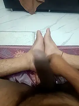 bobby3374 online show from December 2025 11:43:01 PM