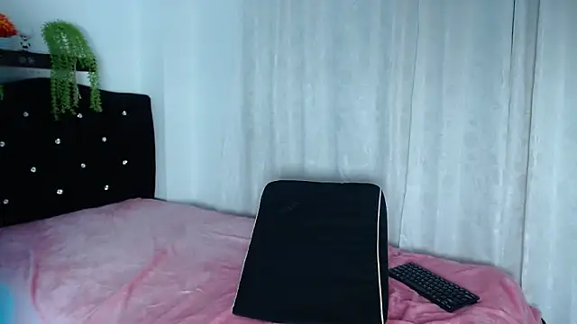 gabie rosse online show from April 2026 06:19:01 AM