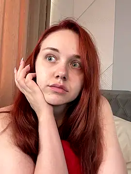 PollyVinice online show from September 2025 11:45:02 AM