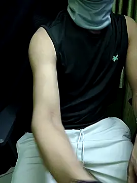 Snapshot of chocolate_alone chatting on November 2025 01:20:01 PM chocolate alone online show from November 2025 01:20:01 PM