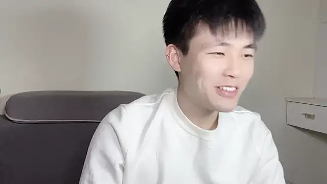 xiaoyang5200 online show from October 2025 02:40:02 PM