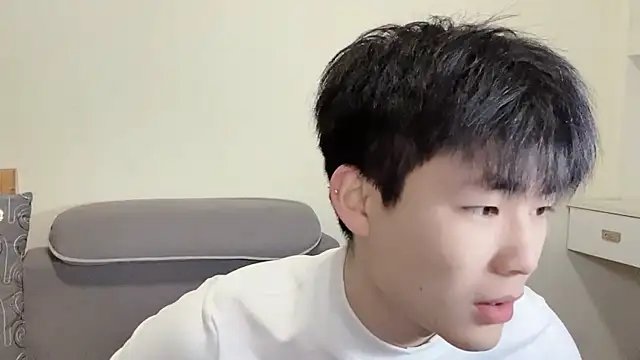 xiaoyang5200 online show from November 2025 02:32:02 PM