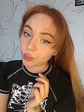 Snapshot of LunaMillie chatting on March 2026 11:36:02 AM LunaMillie online show from March 2026 11:36:02 AM
