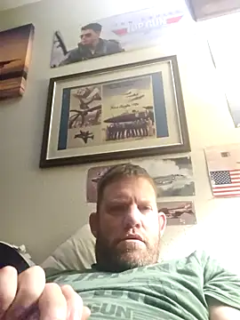 Iceman198244 online show from October 2025 12:28:01 PM