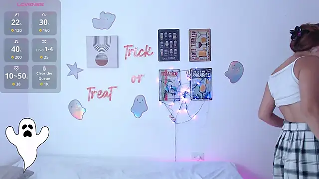 Snapshot of Laramucci chatting on October 2025 07:45:02 PM Laramucci online show from October 2025 07:45:02 PM