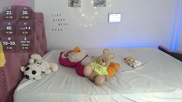 Snapshot of Laramucci chatting on November 2025 03:23:01 PM Laramucci online show from November 2025 03:23:01 PM