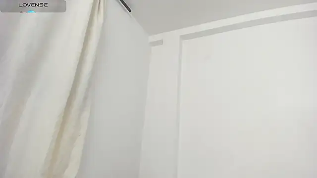 Ebony danik online show from October 2025 01:09:02 AM