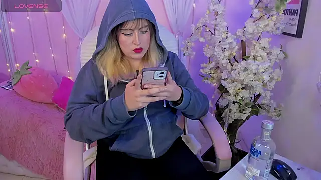 Snapshot of Jenny_Wolridge_ chatting on February 2026 12:04:02 AM Jenny Wolridge online show from February 2026 12:04:02 AM