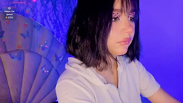 sophiievv online show from May 2026 06:25:01 PM