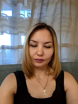 Snapshot of VeroLoverx chatting on September 2025 03:11:01 PM VeroLoverx online show from September 2025 03:11:01 PM