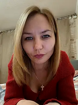 Snapshot of VeroLoverx chatting on October 2025 04:18:01 PM VeroLoverx online show from October 2025 04:18:01 PM