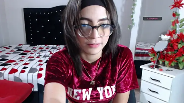 Coraline Playful online show from September 2025 12:50:02 PM