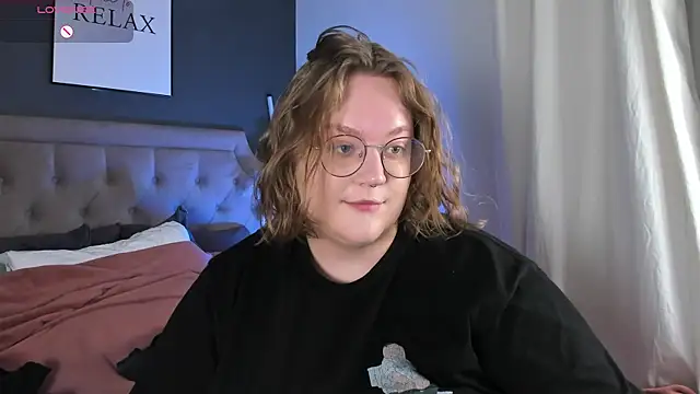 Alissa S online show from October 2025 01:20:01 PM