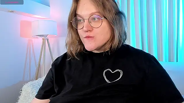 Alissa S online show from November 2025 04:29:01 PM