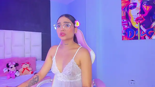 Snapshot of SammyRose_ chatting on September 2025 08:23:02 PM SammyRose online show from September 2025 08:23:02 PM