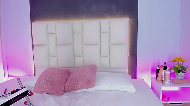 Snapshot of SammyRose_ chatting on October 2025 08:17:01 PM SammyRose online show from October 2025 08:17:01 PM