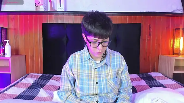 Tsuki Maru online show from November 2025 02:05:01 PM