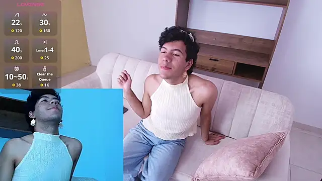 Snapshot of E_R_O_S_ chatting on September 2025 08:19:01 PM E R O S online show from September 2025 08:19:01 PM