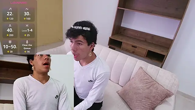 Snapshot of E_R_O_S_ chatting on September 2025 07:27:01 PM E R O S online show from September 2025 07:27:01 PM