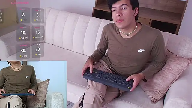 Snapshot of E_R_O_S_ chatting on September 2025 09:07:02 PM E R O S online show from September 2025 09:07:02 PM