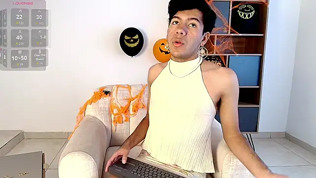 Snapshot of E_R_O_S_ chatting on November 2025 07:49:02 PM E R O S online show from November 2025 07:49:02 PM