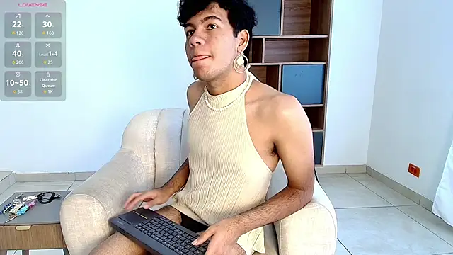 Snapshot of E_R_O_S_ chatting on November 2025 08:32:01 PM E R O S online show from November 2025 08:32:01 PM