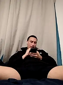 Jadriel23 online show from October 2025 04:35:02 AM