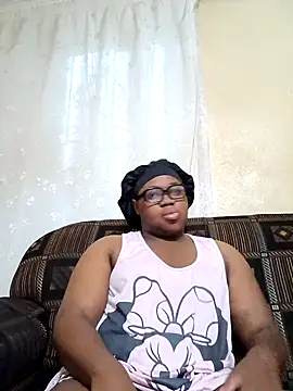 Snapshot of Gyminae chatting on February 2026 10:35:02 PM Gyminae online show from February 2026 10:35:02 PM